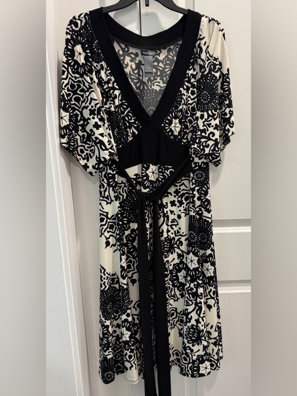 Bisou Bisou Black and White Floral V-Neck Dress.